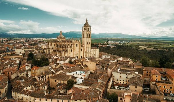 Segovia katedrális légi kilátás Spanyolországban. - Fotó, kép