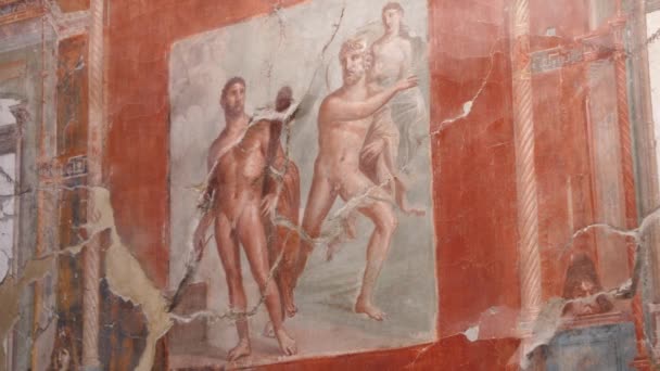 Antiguo Fresco Romano en el Salón de los Agustinos, Casa Sannitica, que representa la Batalla de Hércules y Aceloo en Herculano, Nápoles, Italia
 - Imágenes, Vídeo