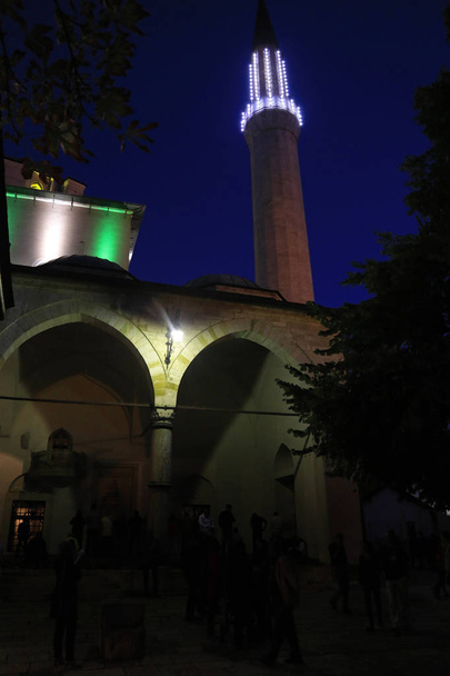 Moschea dell'Imperatore, di notte, Sarajevo, Bosnia-Erzegovina
 - Foto, immagini
