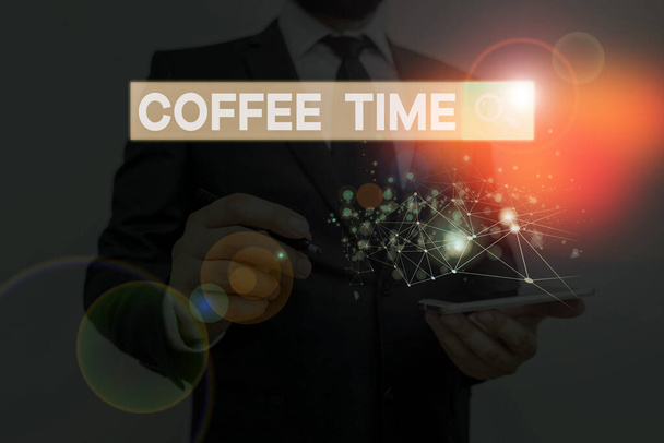 Psaní textu s textem Coffee Time. Koncept znamená krátkou dobu, ve které přestanete pracovat k odpočinku. - Fotografie, Obrázek