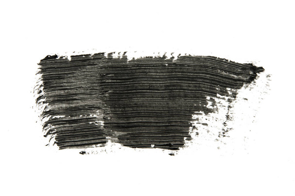 Pinceladas de rímel negro aisladas en blanco. - Imagen
 - Foto, Imagen