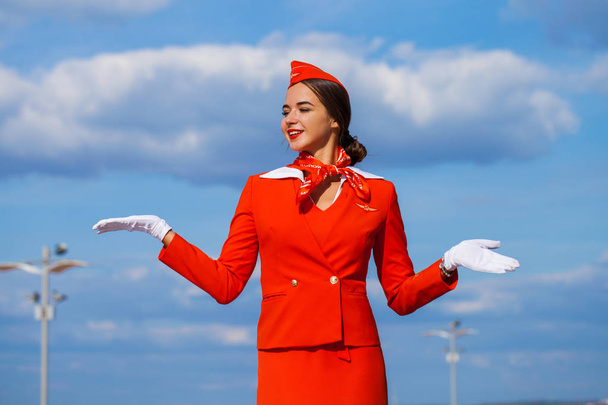 RUSSIA, SAMARA: 08 AUGUST 2019. Sexy stewardess dressed in offic - Foto, Imagem