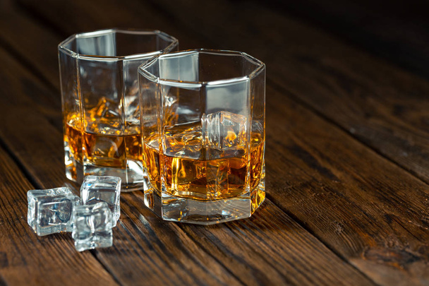 Whiskey in glass with ice - Φωτογραφία, εικόνα