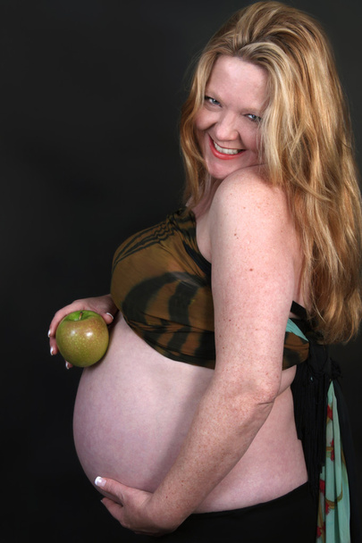 vrij Ierse zwangere vrouw - Foto, afbeelding