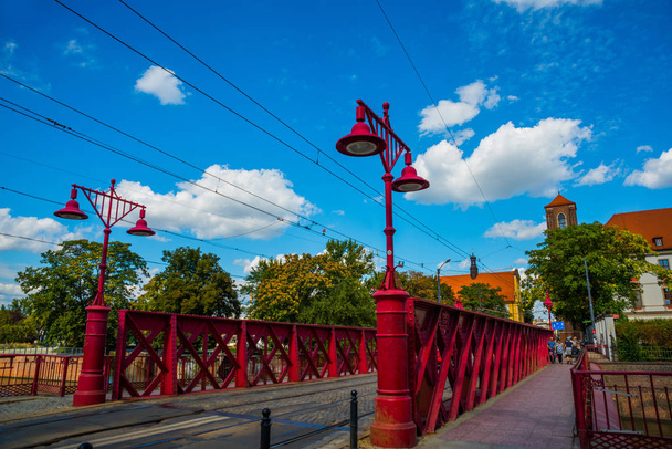 WROCLAW, POLAND: Historic Piaskowy Bridge - an iron bridge erected in Wroclaw in 1861, moved over southern arm of Odra River - Zdjęcie, obraz