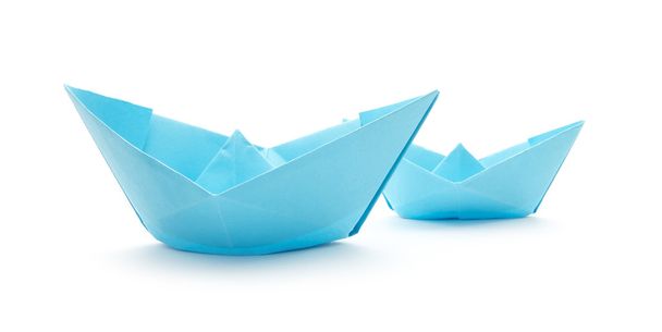 Бумажная лодка - Фото, изображение