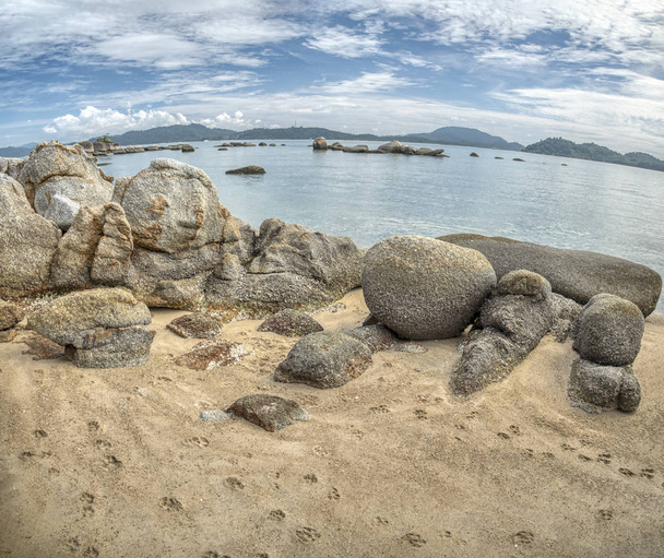 stenen gevonden bij het strand - Foto, afbeelding