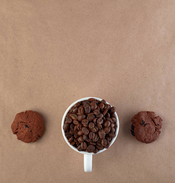 Coffee Cup with coffee. Coffee beans and cookies - Photo, Image