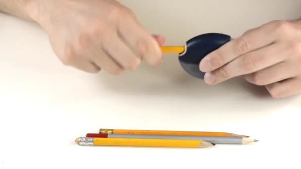 ακόνισμα κίτρινο μολύβι - Πλάνα, βίντεο