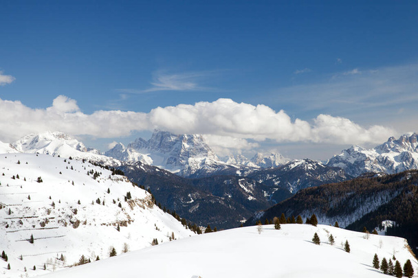 mountain slopes in the Alta Badia ski area, Dolomites - Foto, Bild
