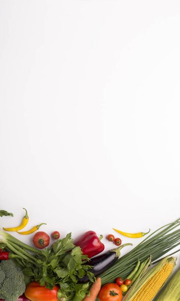 Different fresh vegetables isolated on white background - Foto, Bild
