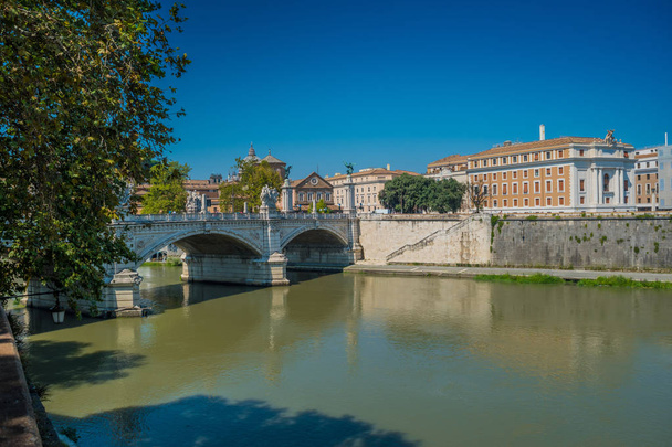Most vittorio emanuele II w Rzymie, Włochy - Zdjęcie, obraz