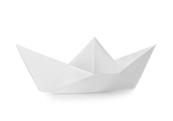 Origami boat on white background - Foto, afbeelding