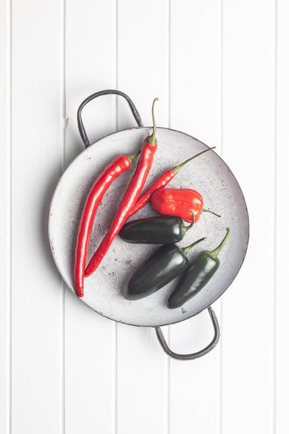 Hot jalapeno, habanero and chili peppers. - Foto, immagini