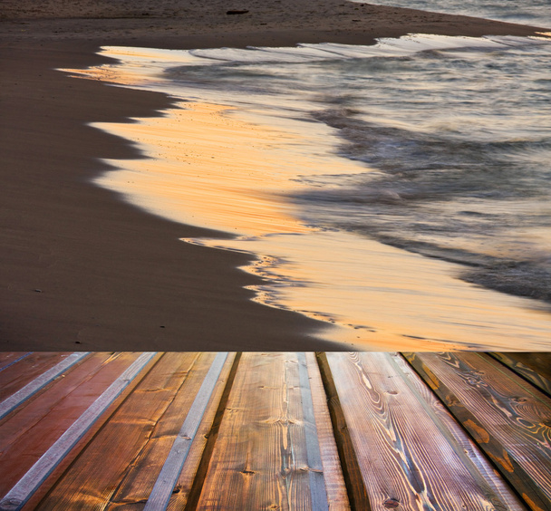 Порожня дерев'яна підлога над морем і фоном заходу сонця
 - Фото, зображення