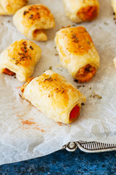 Puff pastry rolls with pumpkin and cheese filling. - Фото, изображение