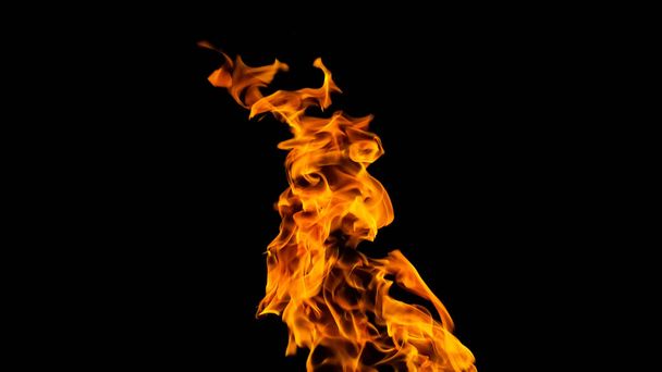 Пожежне полум'я на чорному тлі. вогонь на чорному тлі ізолат
 - Фото, зображення