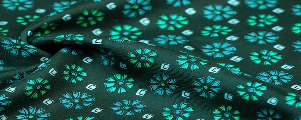 tela de seda de color verde con flores azules y blancas, densas fa
 - Foto, imagen