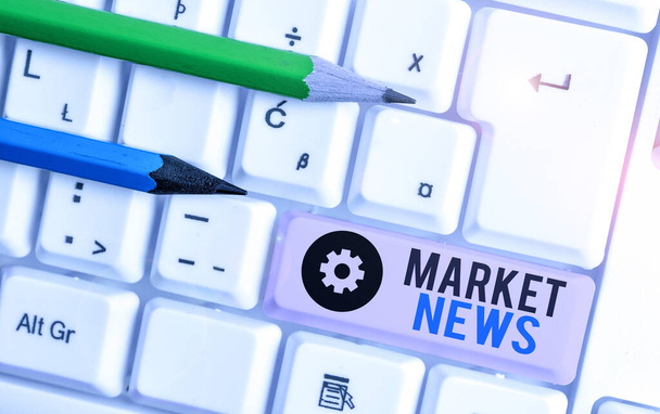 Writing note showing Market News. Business photo showcasing Commercial Notice Trade Report Market Update Corporate Insight. - 写真・画像