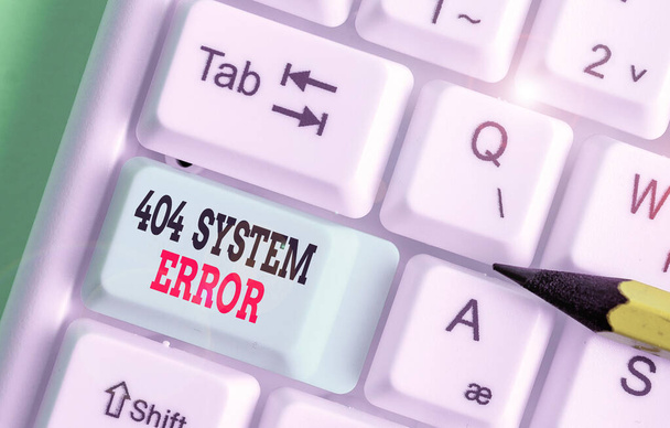 Texto escrito palavra 404 Erro de sistema. O conceito do negócio para a mensagem aparece quando o Web site está para baixo e não pode ser alcançado
. - Foto, Imagem