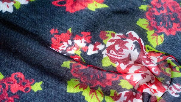 Texture de fond, tissu de soie bleu foncé avec des roses peintes col
 - Photo, image