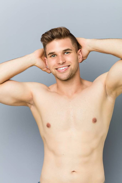 Young caucasian fitness man shirtless. - Fotó, kép
