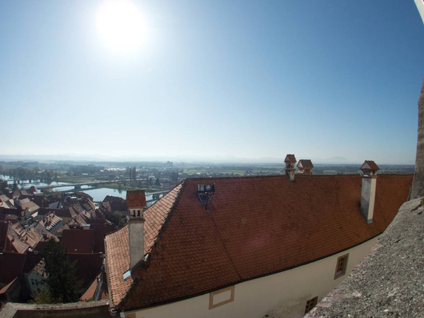 Blick auf die Burg in Ptuj in Slowenien - Foto, Bild