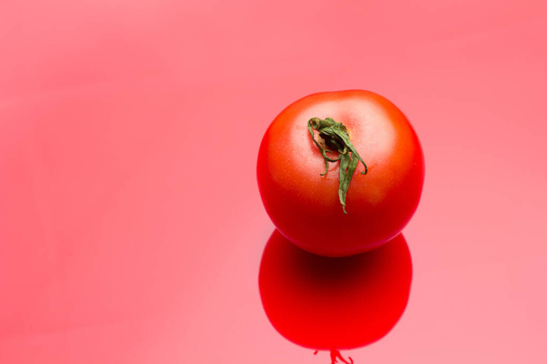 Fresh and red tomatoes - Фото, зображення
