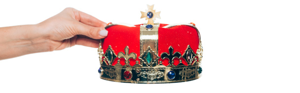 rajattu näkymä nainen tilalla punainen kultainen kruunu, eristetty valkoinen, panoraama laukaus
 - Valokuva, kuva