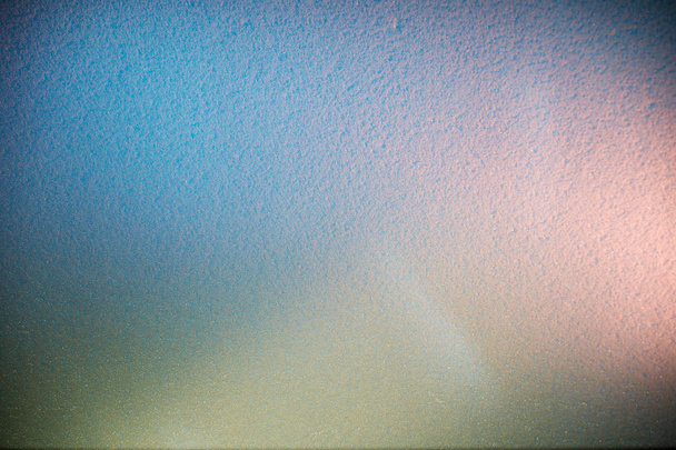 Różowy niebieski i szary kolory w gradientowej kombinacji na teksturowanym tle z częściowym rozmyciem - Zdjęcie, obraz