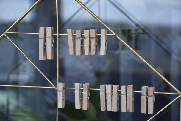wood clothesline clothespins pin equipment office pegs clip - 写真・画像