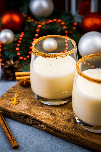 Eggnog Classic Traditional Christmas Cocktail - Foto, Imagem