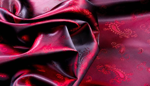 Textura, látka, červený hedvábí s paisleyovou maskou. Tato krásná p - Fotografie, Obrázek