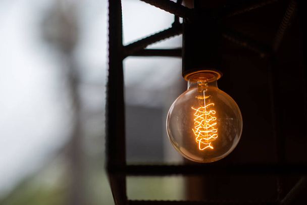 lâmpada de incandescência
 - Foto, Imagem
