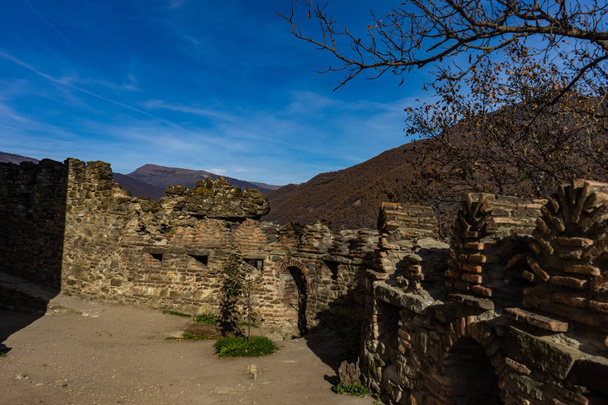 Διάσημο κάστρο Ananuri στη Γεωργία - Φωτογραφία, εικόνα