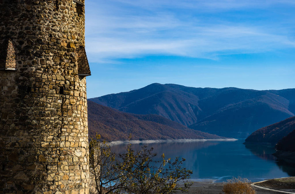 Διάσημο κάστρο Ananuri στη Γεωργία - Φωτογραφία, εικόνα