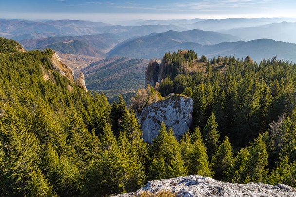 シーラウ・マッシフから見た山の風景 - 写真・画像