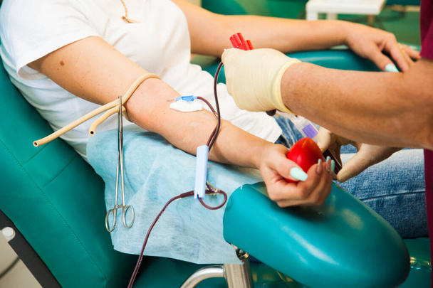 переливання крові у у відділенні інтенсивної терапії - Фото, зображення