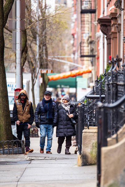 NEW YORK CITY - DECEMBER 14, 2018:  City life Street scene with people seen from New York City, midtown Manhattan - Foto, Imagen