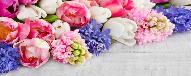 Bouquet primavera come sfondo banner
 - Foto, immagini
