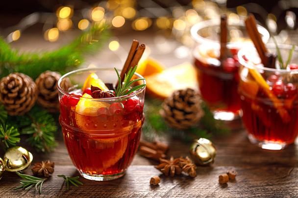 Christmas mulled wine. Traditional holiday drink or beverage, cocktail - Photo, Image