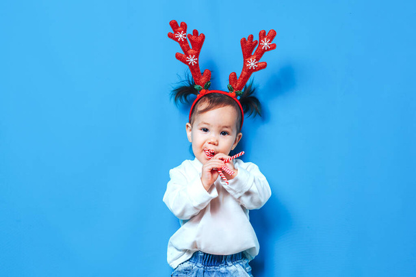 Мила дівчинка готова до Різдва
 - Фото, зображення