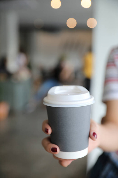 vzít domů horké cappuccino nebo Latte art kávu z mléka s - Fotografie, Obrázek