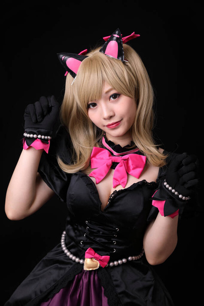 Japón anime cosplay, retrato de chica cosplay aislado en negro
 - Foto, Imagen