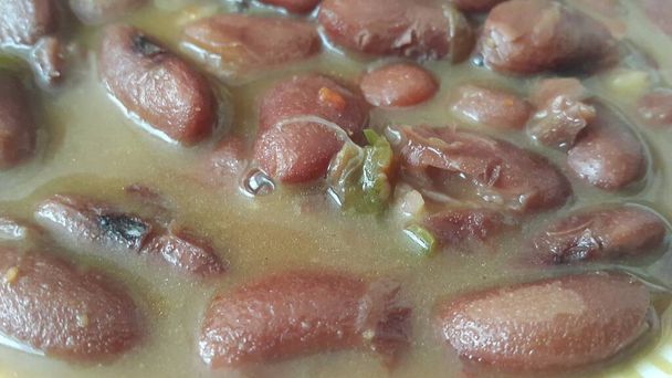 Nahaufnahme von gekochten roten Nierenbohnen Gericht. - Foto, Bild