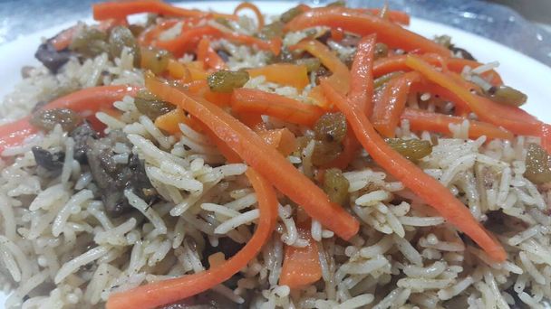 Home made pulav with beef, carrot and dried grapes or raisin - Photo, Image