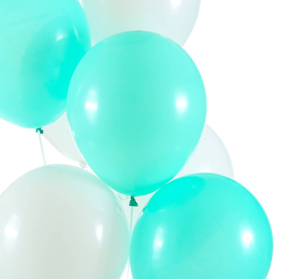 Luftballons auf weißem Hintergrund - Foto, Bild