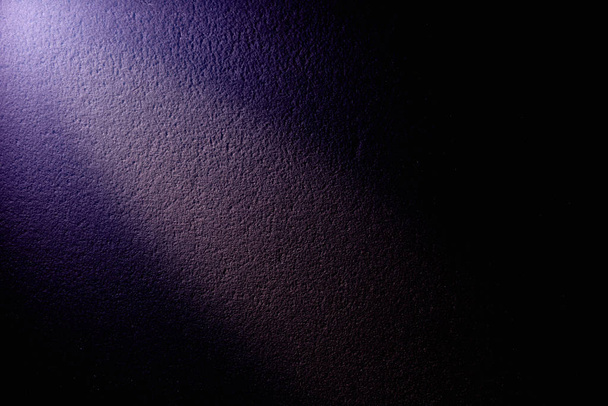 Dark purple background with white glow in the middle - Photo, Image