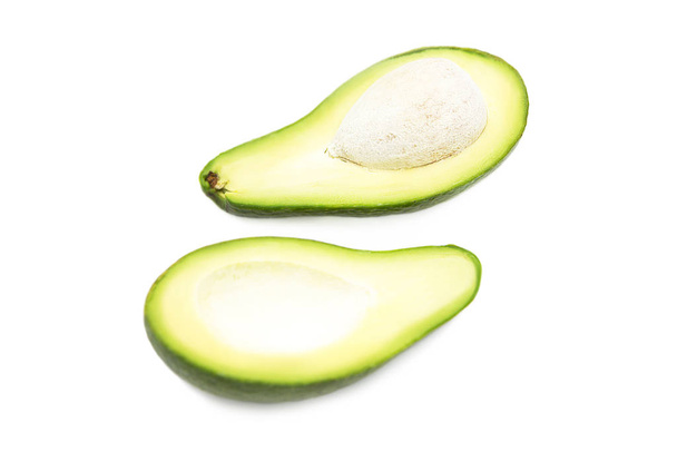 Витирати свіжий авокадо ізольовано на білому тлі
 - Фото, зображення