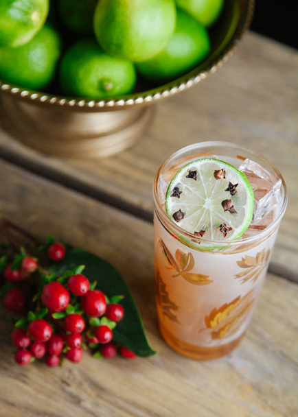 Fall alcoholic beverage in a tall pint glass - Photo, Image